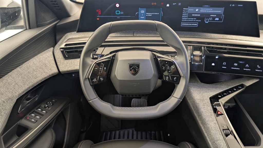 Peugeot 5008 HYBRID 145 CH E-DCS6 ALLURE