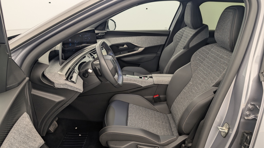 Peugeot 5008 HYBRID 145 CH E-DCS6 ALLURE