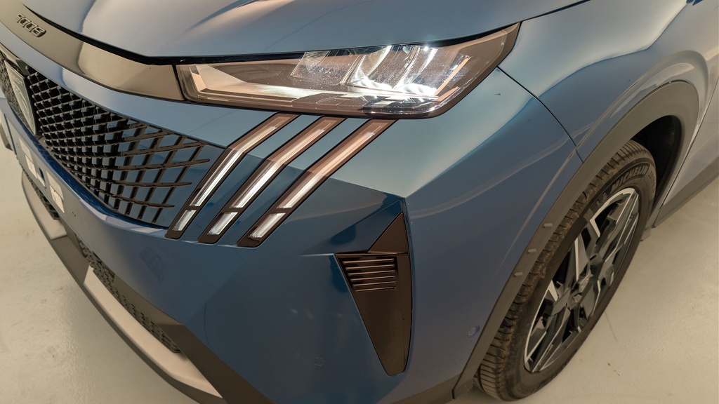 Peugeot 5008 HYBRID 145 CH E-DCS6 ALLURE