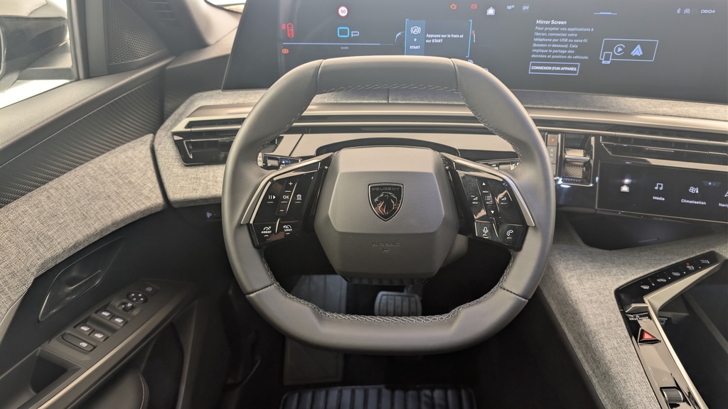 Peugeot 5008 HYBRID 145 CH E-DCS6 ALLURE