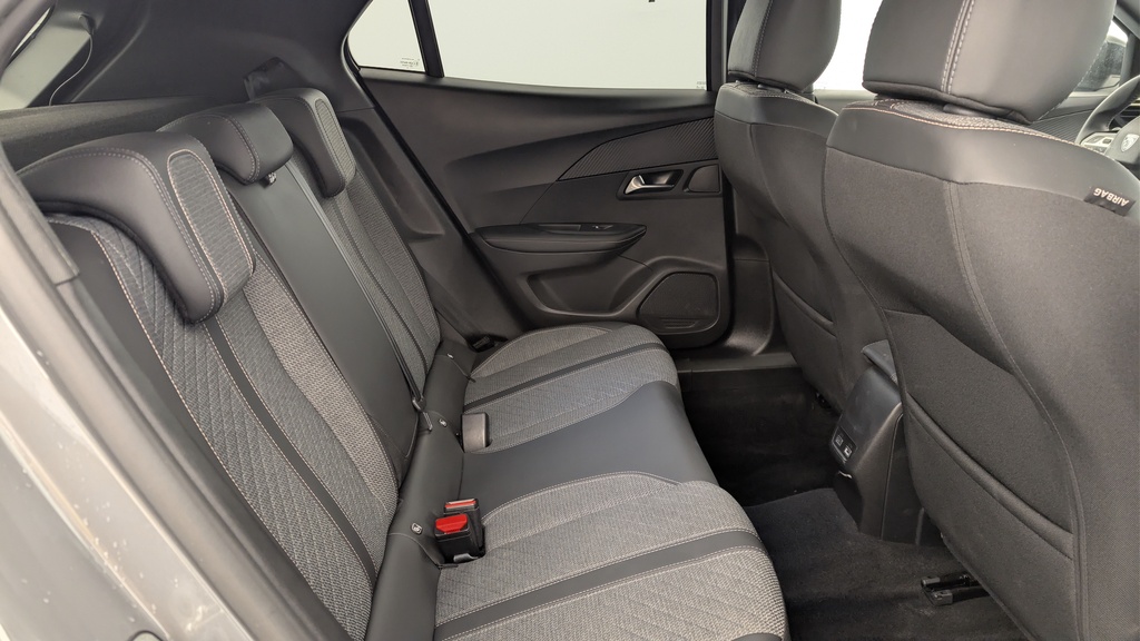 Peugeot 2008 Hybrid 145 e-DCS6 Allure