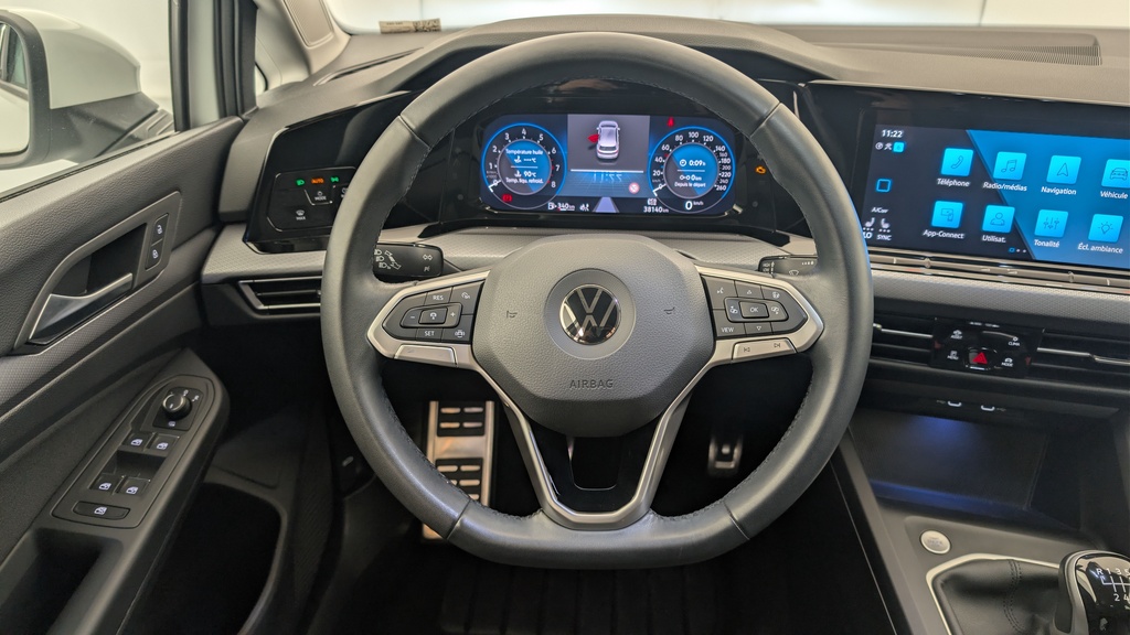 Volkswagen GOLF 8 1.5 TSI ACT OPF 130 BVM6 ACTIVE
