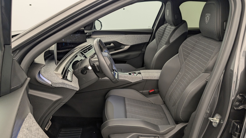 Peugeot 3008 Hybrid 145 e-DCS6 GT