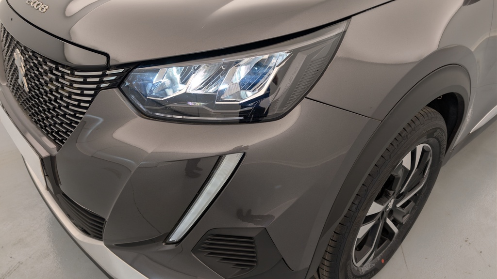 Peugeot 2008 PureTech 130 S&S EAT8 Allure