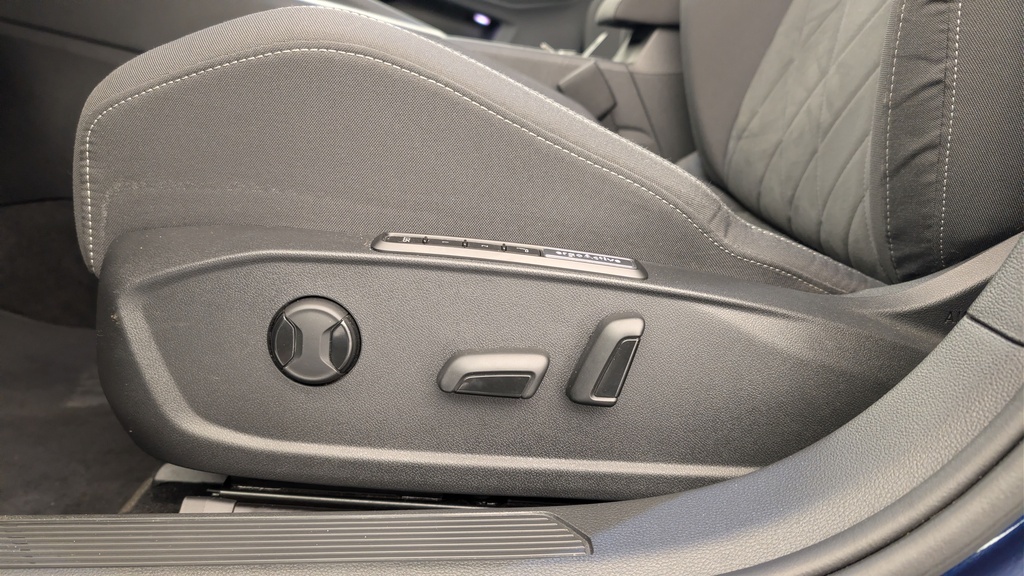Volkswagen GOLF 8 1.5 ETSI OPF 150 DSG7 STYLE