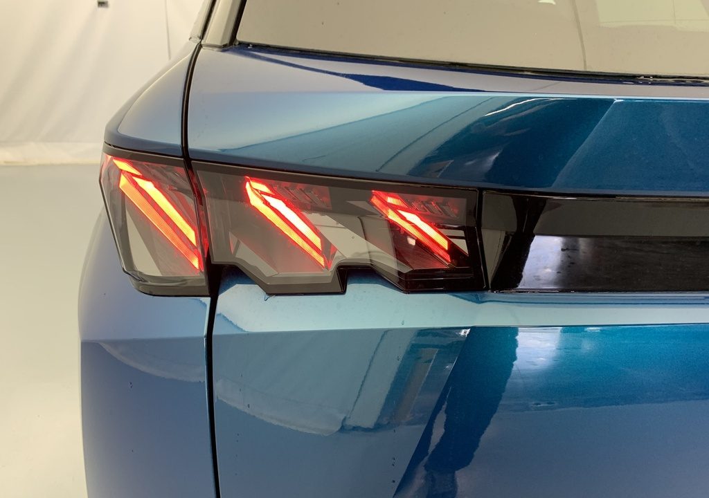Peugeot 5008 Hybrid 145 e-DCS6 GT