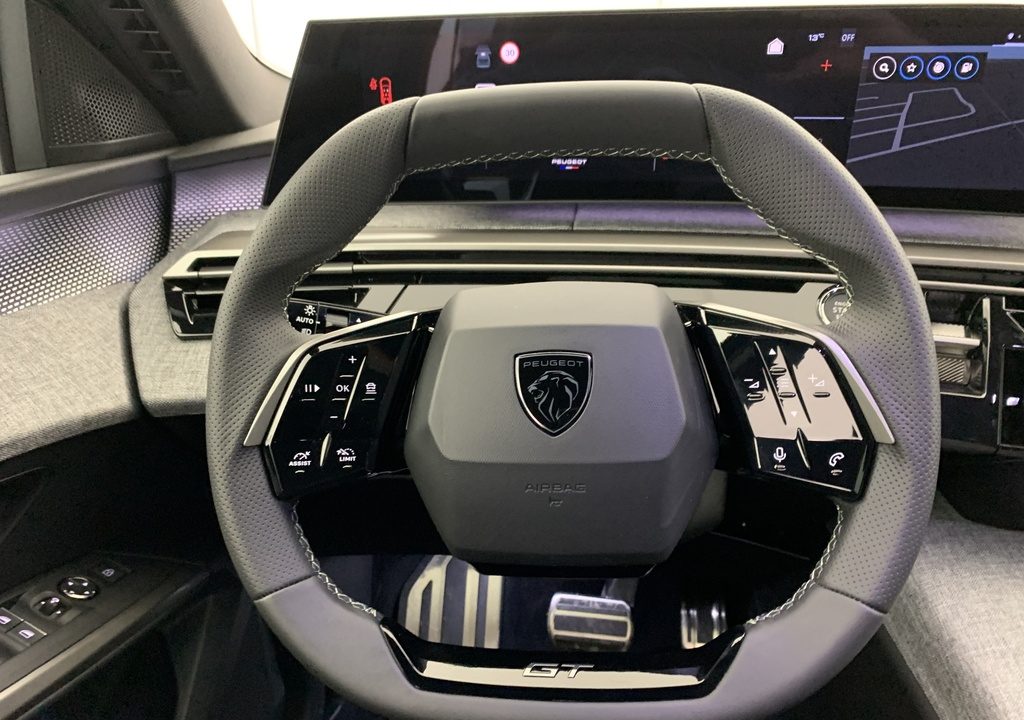 Peugeot 5008 Hybrid 145 e-DCS6 GT