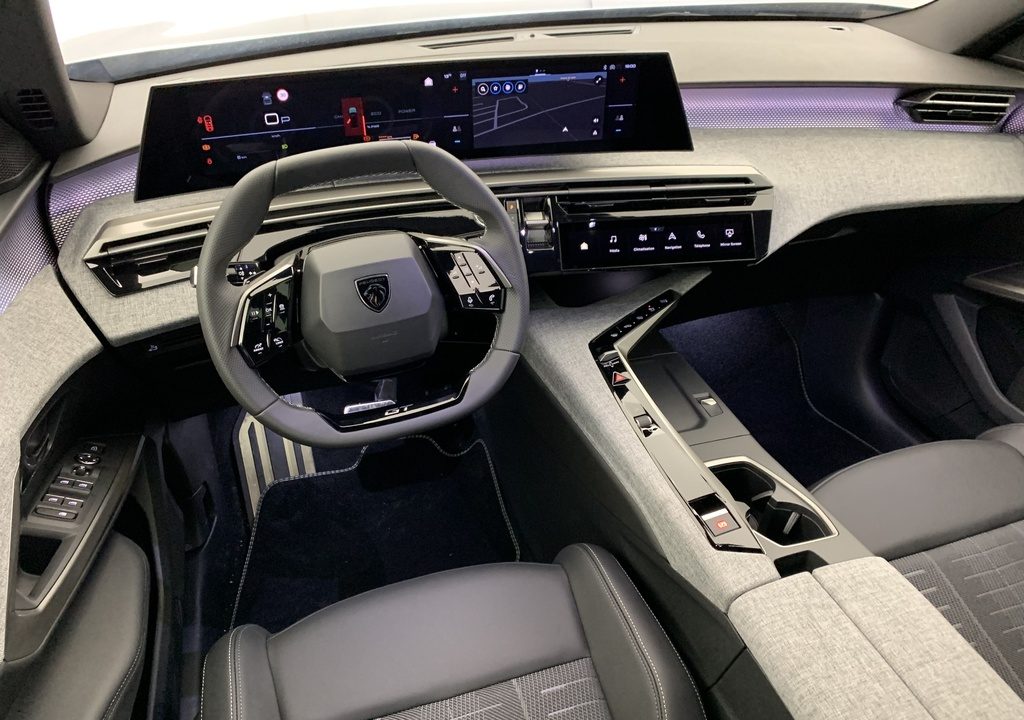 Peugeot 5008 Hybrid 145 e-DCS6 GT