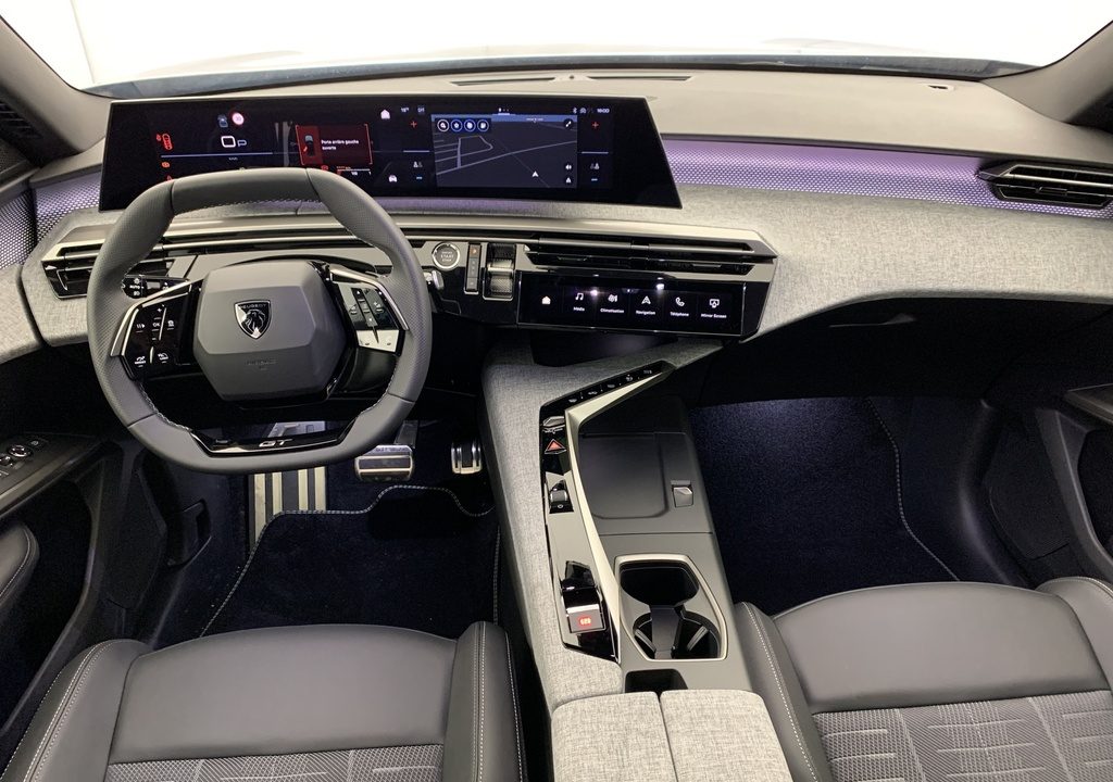Peugeot 5008 Hybrid 145 e-DCS6 GT