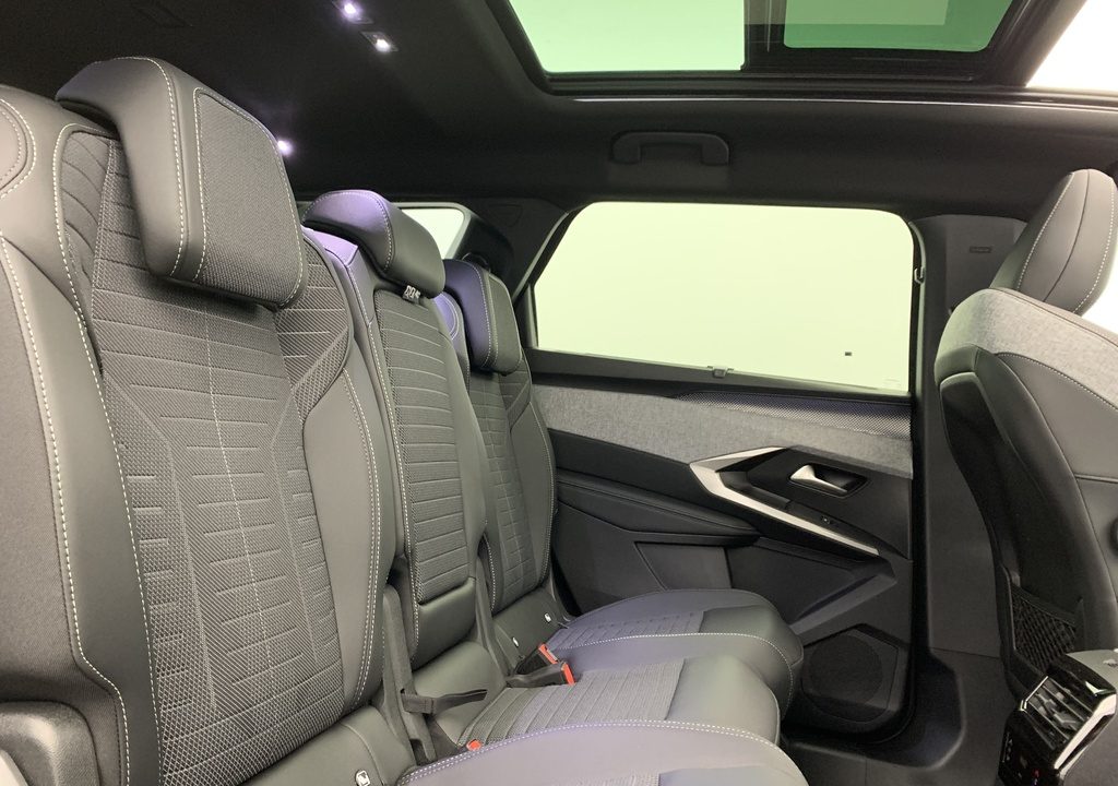 Peugeot 5008 Hybrid 145 e-DCS6 GT