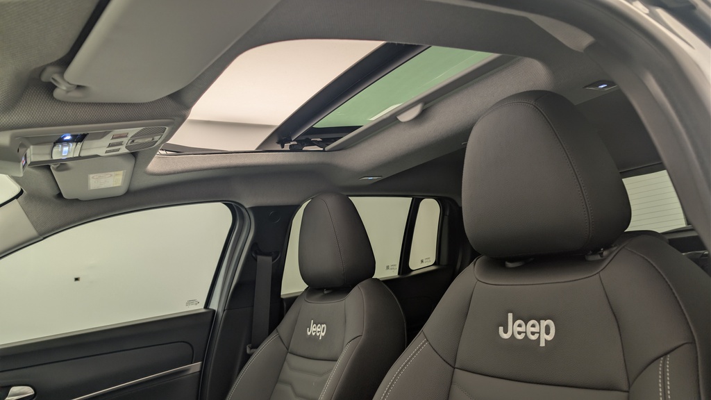 Jeep Avenger 1.2 Turbo T3 110 ch e-Hybrid BVR6 Summit