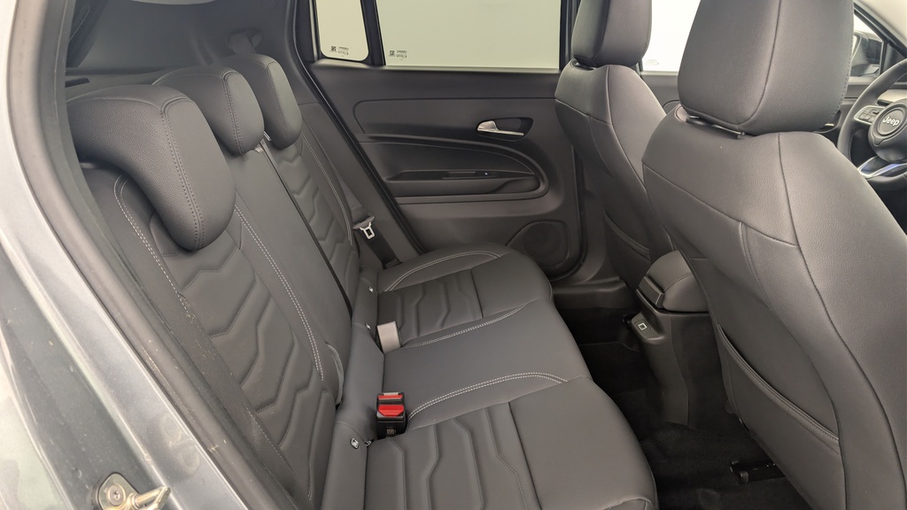Jeep Avenger 1.2 Turbo T3 110 ch e-Hybrid BVR6 Summit