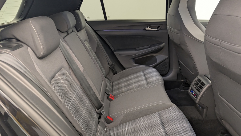 Volkswagen GOLF 8 2.0 TDI SCR 200 DSG7 GTD