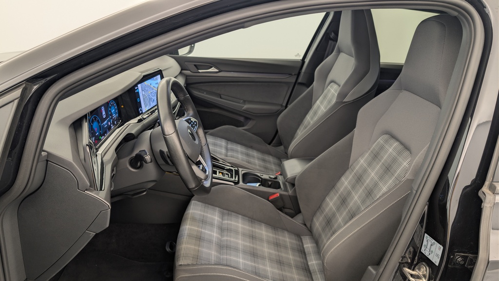 Volkswagen GOLF 8 2.0 TDI SCR 200 DSG7 GTD