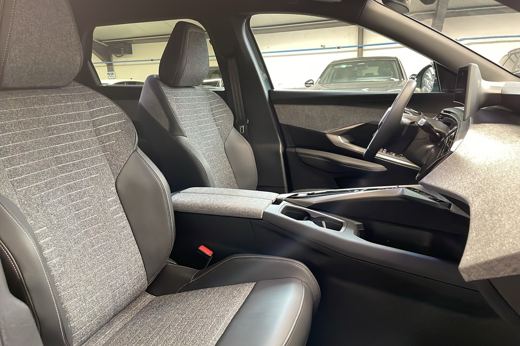 Peugeot 5008 HYBRID 145 CH E-DCS6 ALLURE