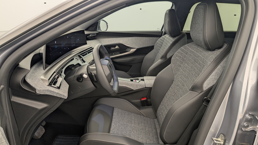 Peugeot 5008 HYBRID 145 CH E-DCS6 ALLURE