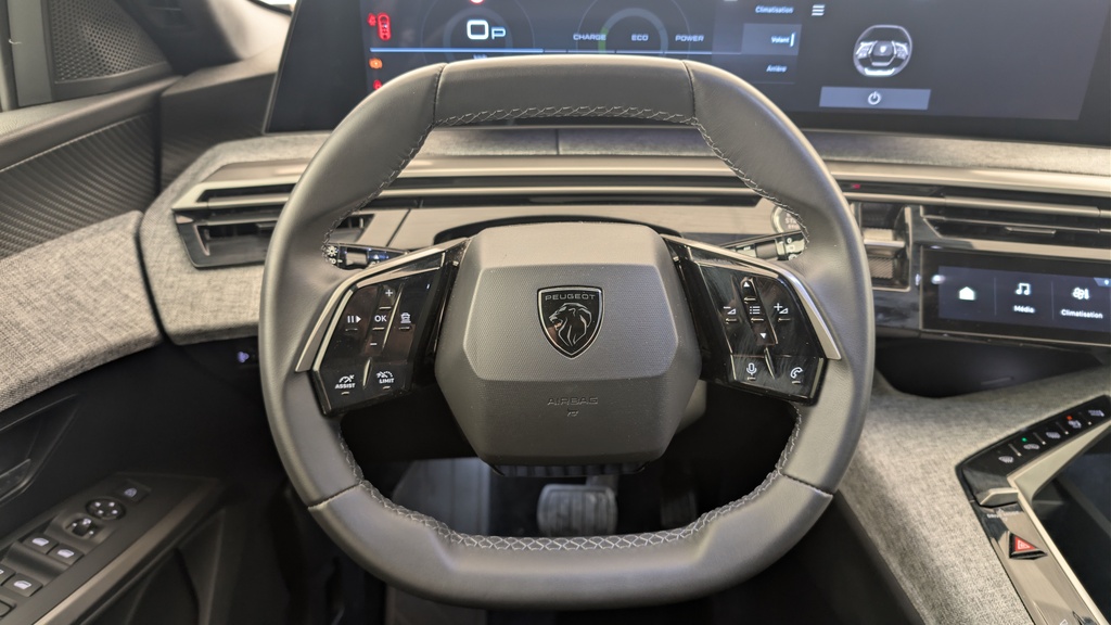 Peugeot 5008 HYBRID 145 CH E-DCS6 ALLURE