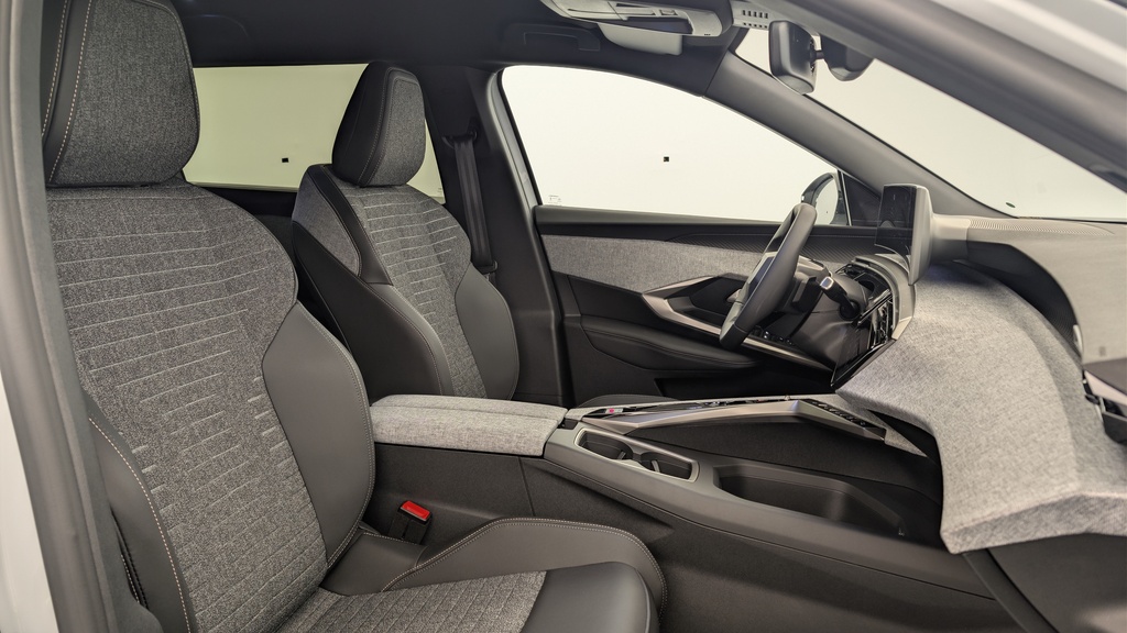 Peugeot 5008 HYBRID 145 CH E-DCS6 ALLURE