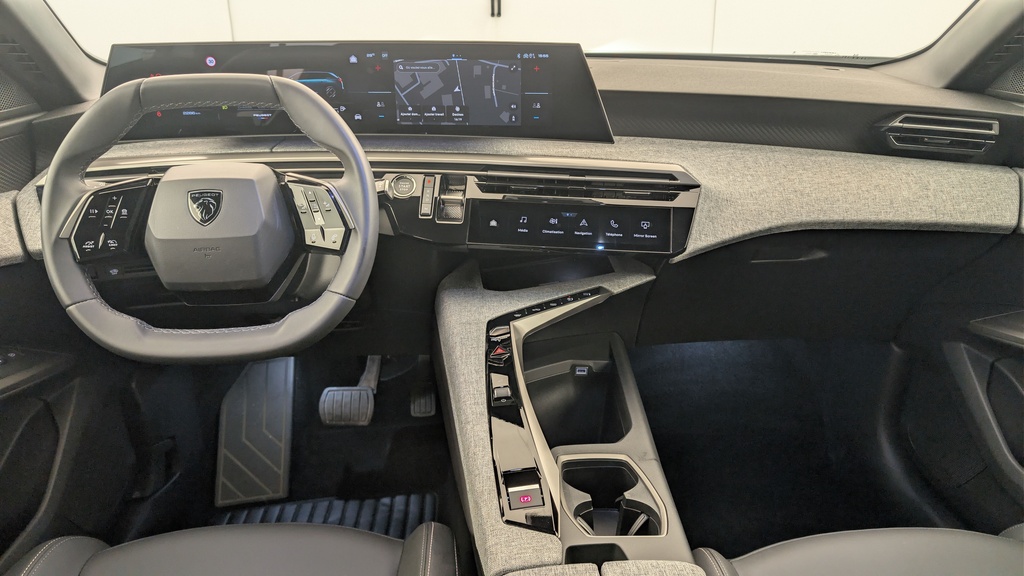 Peugeot 5008 HYBRID 145 CH E-DCS6 ALLURE