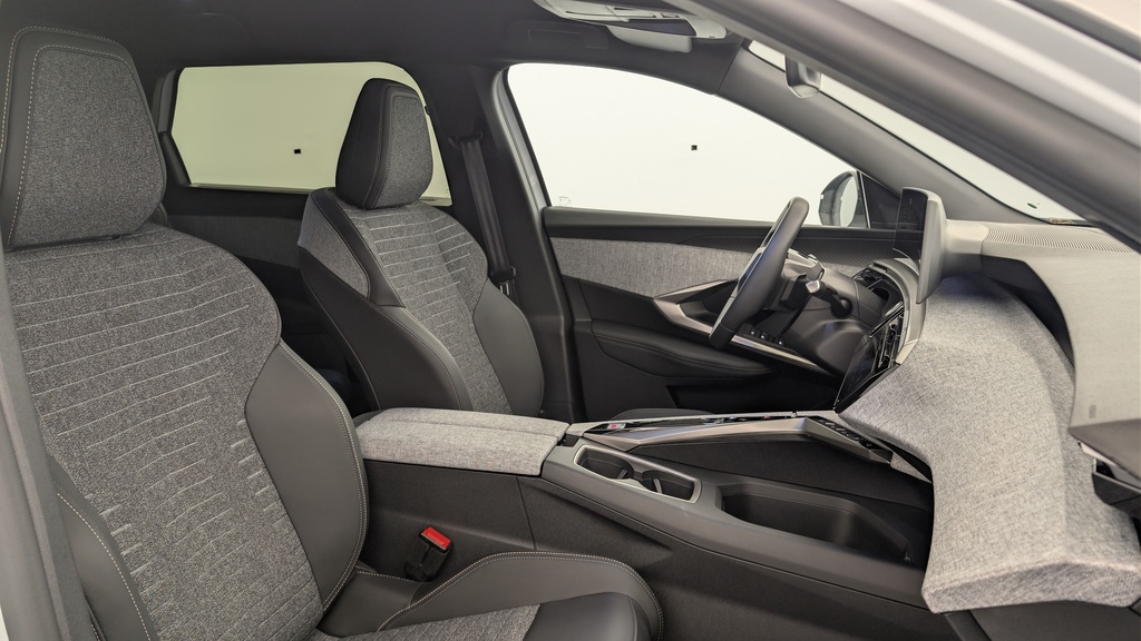 Peugeot 5008 HYBRID 145 CH E-DCS6 ALLURE