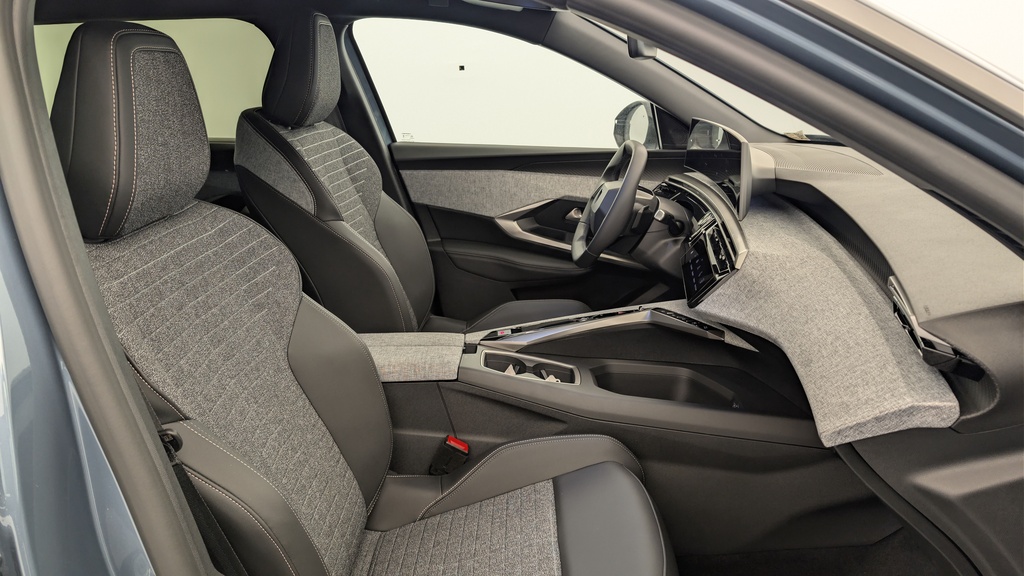 Peugeot 5008 HYBRID 145 CH E-DCS6 ALLURE
