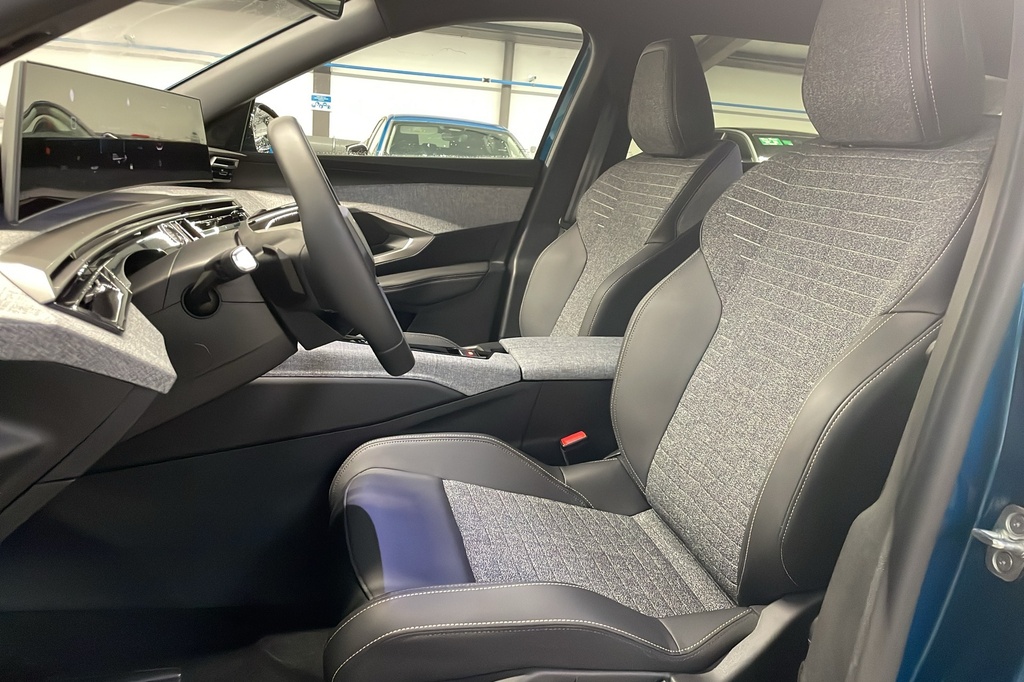 Peugeot 5008 HYBRID 145 CH E-DCS6 ALLURE