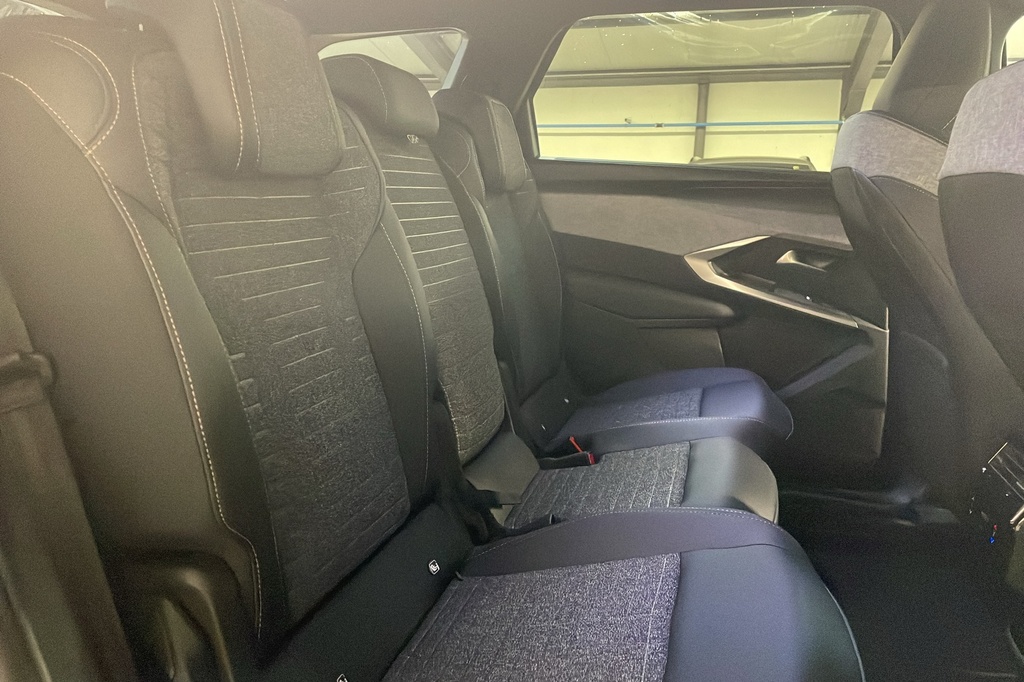 Peugeot 5008 HYBRID 145 CH E-DCS6 ALLURE