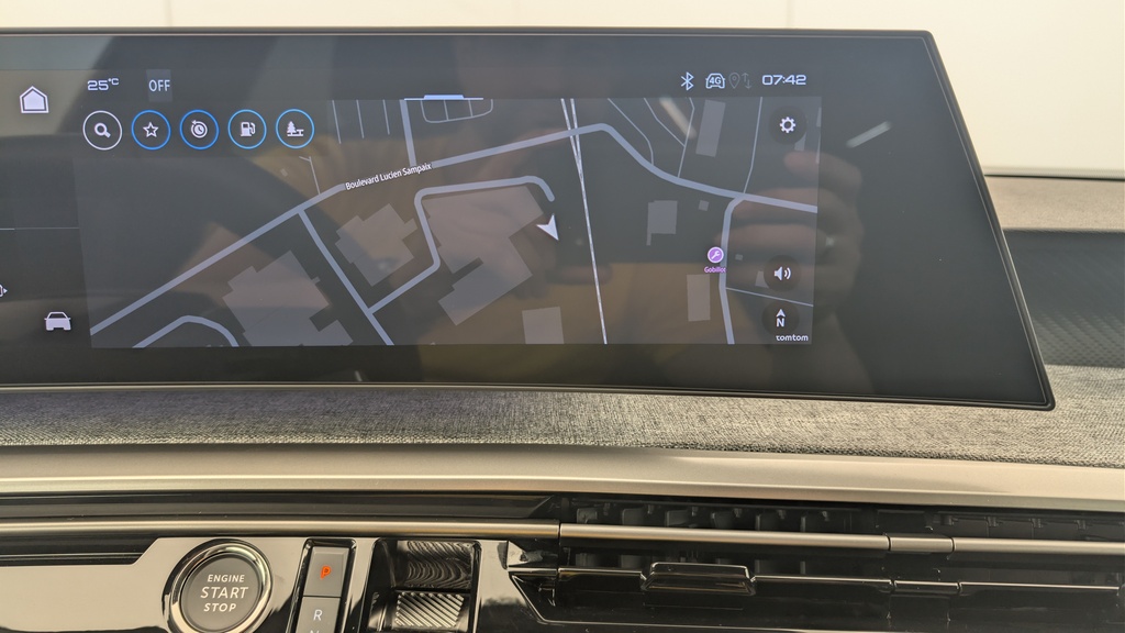 Peugeot 5008 HYBRID 145 CH E-DCS6 ALLURE