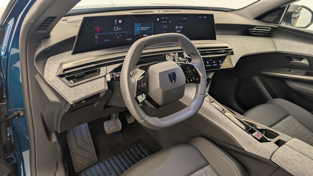 Peugeot 5008 HYBRID 145 CH E-DCS6 ALLURE