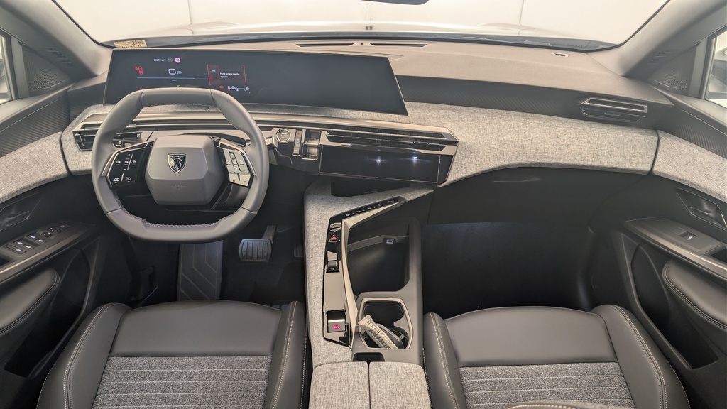 Peugeot 5008 HYBRID 145 CH E-DCS6 ALLURE