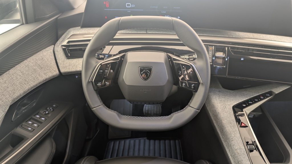 Peugeot 5008 HYBRID 145 CH E-DCS6 ALLURE