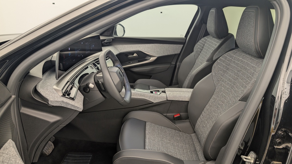 Peugeot 5008 HYBRID 145 CH E-DCS6 ALLURE