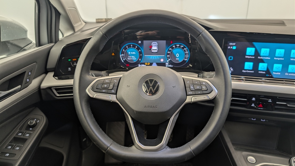 Volkswagen GOLF 8 1.0 TSI OPF 110 BVM6 LIFE