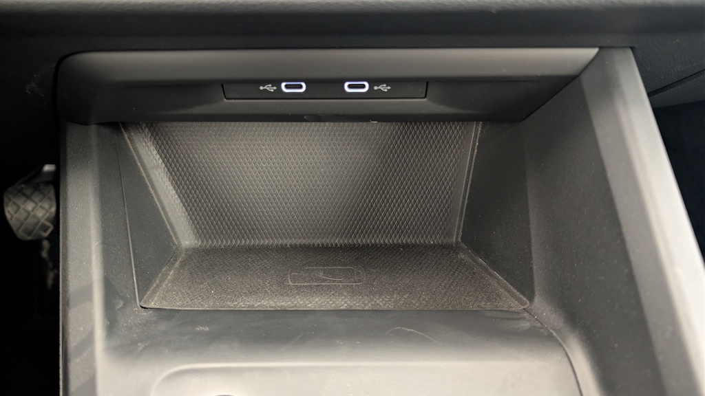 Volkswagen GOLF 8 1.0 TSI OPF 110 BVM6 LIFE