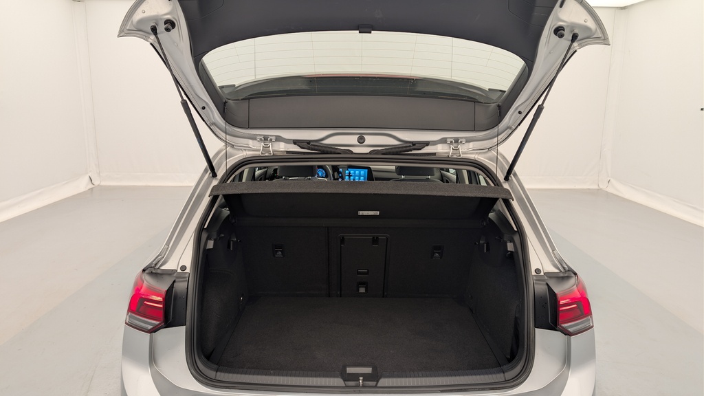 Volkswagen GOLF 8 1.0 TSI OPF 110 BVM6 LIFE