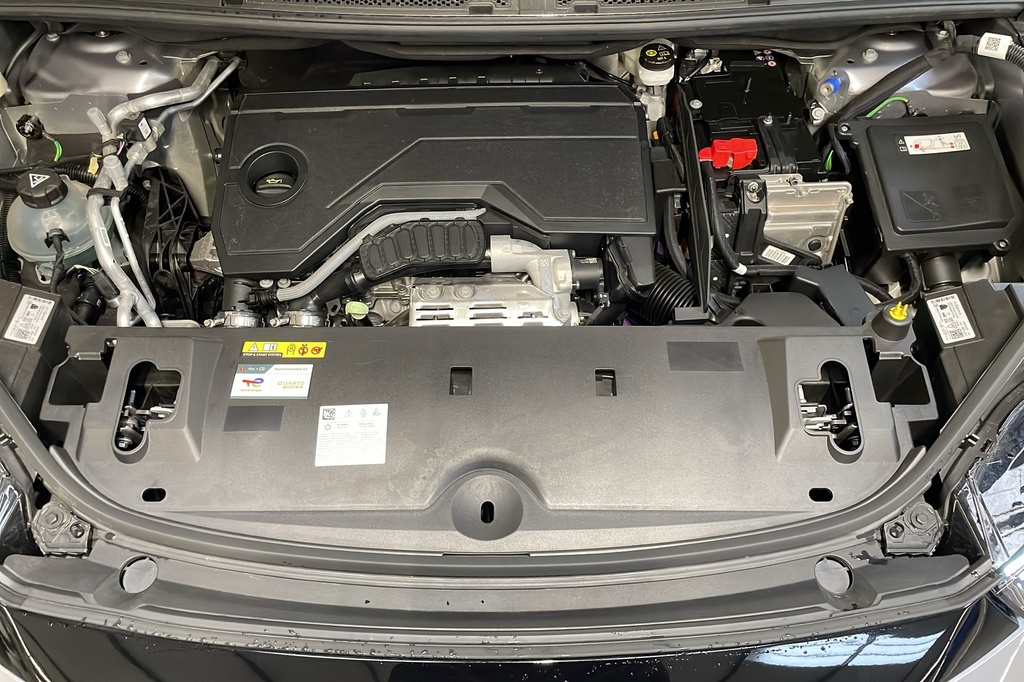Peugeot 5008 HYBRID 145CH E-DCS6 GT