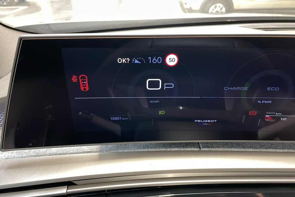 Peugeot 5008 HYBRID 145CH E-DCS6 GT