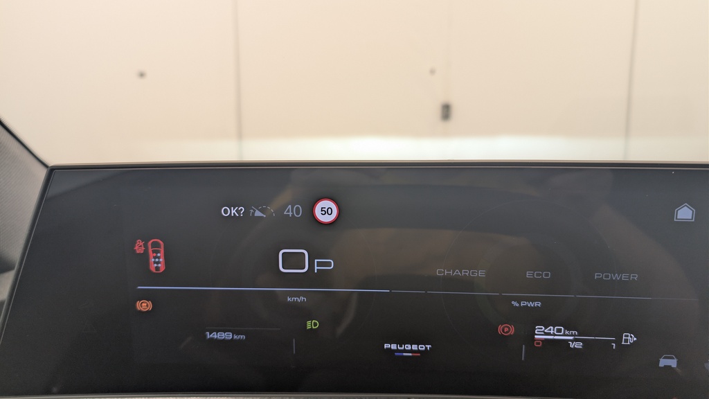 Peugeot 5008 HYBRID 145CH E-DCS6 GT