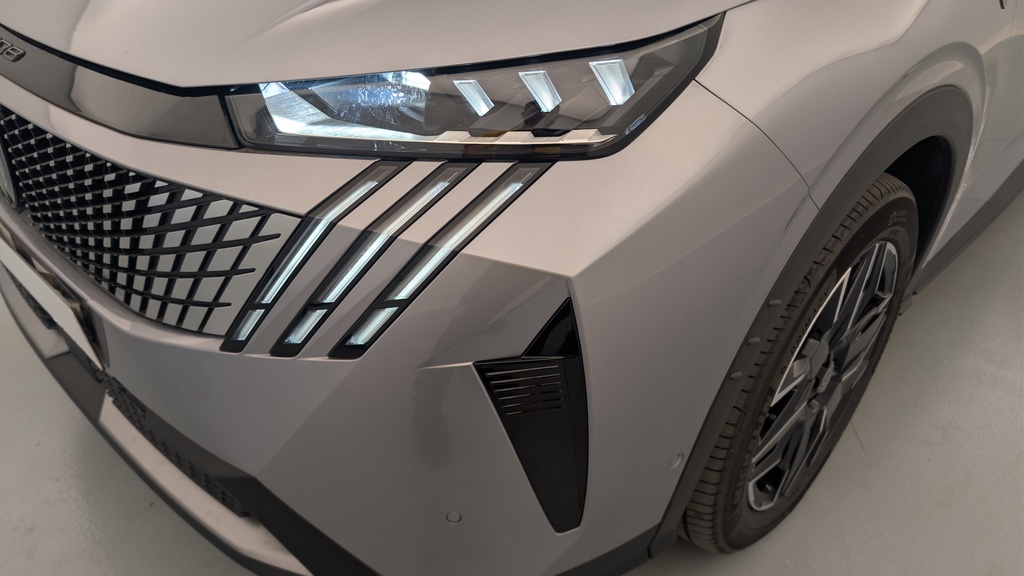 Peugeot 5008 HYBRID 145CH E-DCS6 GT