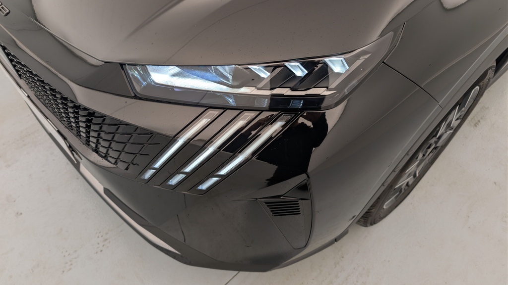 Peugeot 5008 HYBRID 145CH E-DCS6 GT