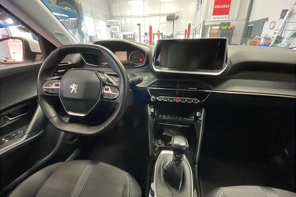 Peugeot 2008 PureTech 100 S&S BVM6 Allure