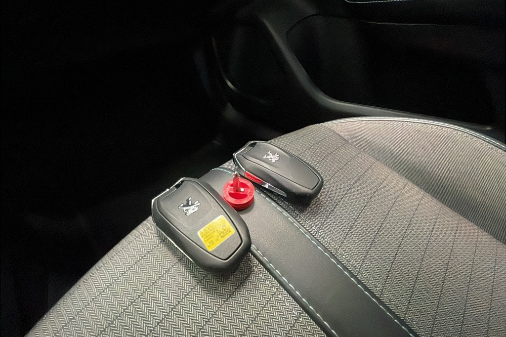 Peugeot 2008 PureTech 100 S&S BVM6 Allure