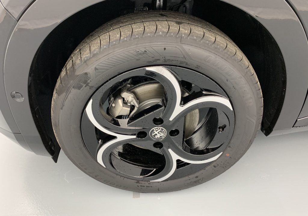 Alfa romeo Junior 1.2 Ibrida 145 ch e-DCT6 Q4 Ti