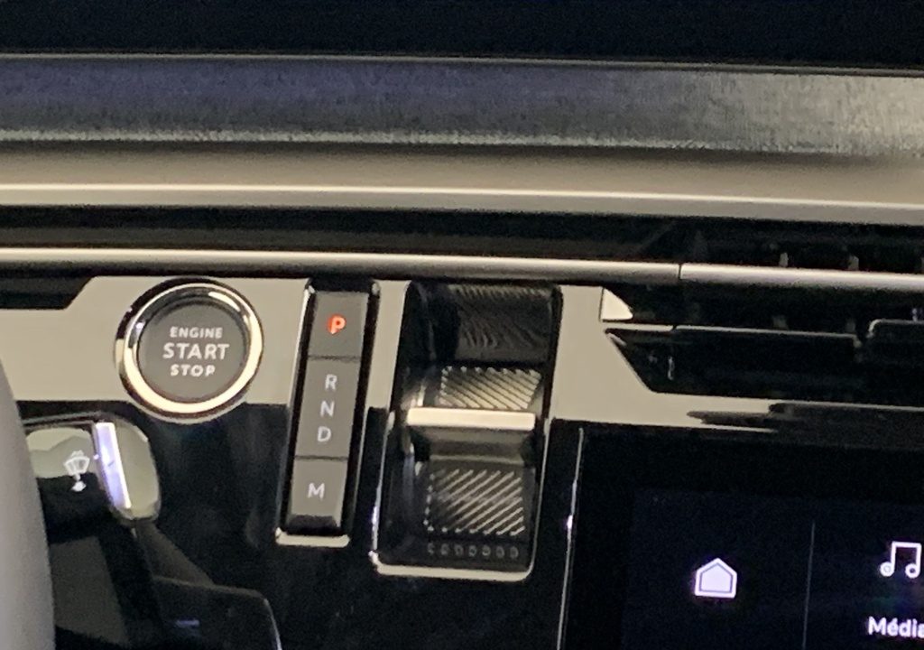 Peugeot 5008 HYBRID 145 CH E-DCS6 ALLURE