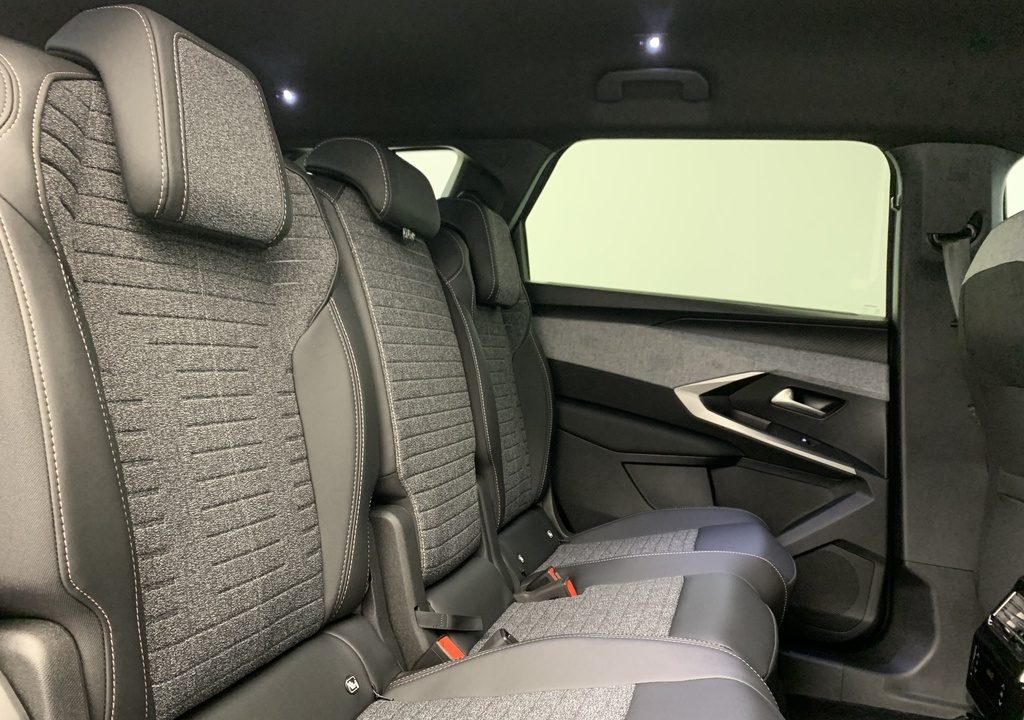 Peugeot 5008 HYBRID 145 CH E-DCS6 ALLURE