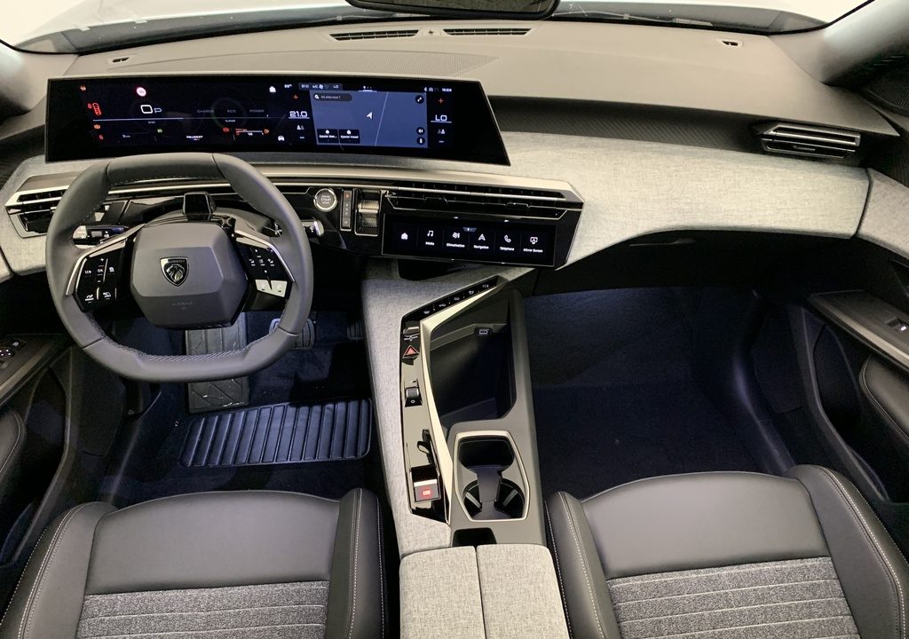 Peugeot 5008 HYBRID 145 CH E-DCS6 ALLURE