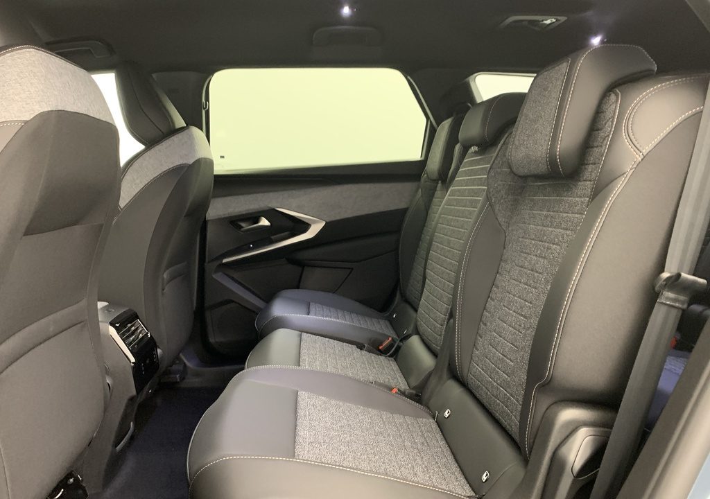 Peugeot 5008 HYBRID 145 CH E-DCS6 ALLURE