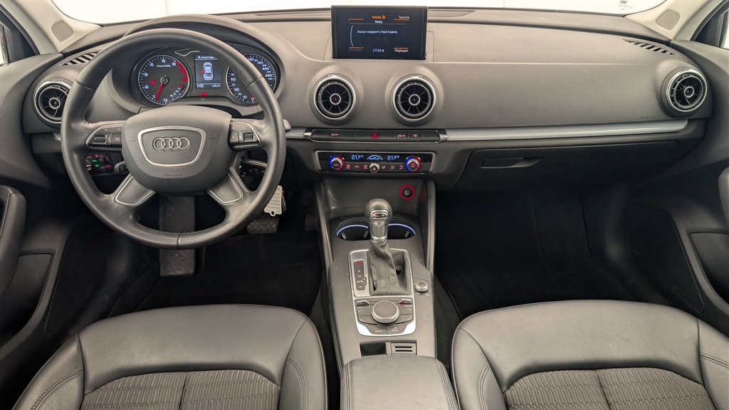 Audi A3 Berline 1.4 TFSI COD 140 AMBIENTE S TRONIC 7