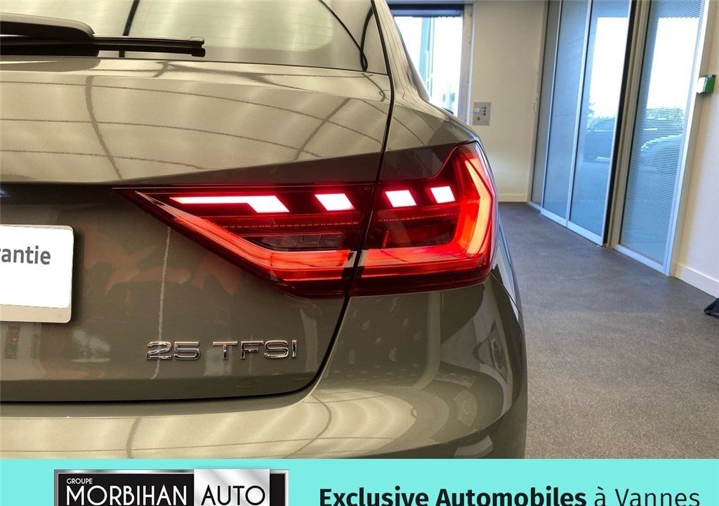AUDI A1 SPORTBACK 25 TFSI 95 CH S TRONIC 7
