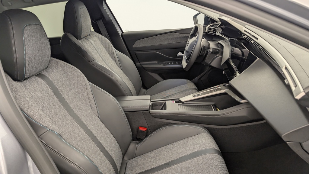 Peugeot 408 Hybrid 136 e-DCS6 Allure
